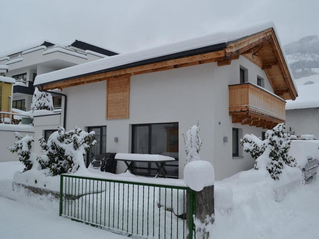 Villa Detached Chalet Close To The Ski Area à Fusch an der Glocknerstraße Extérieur photo