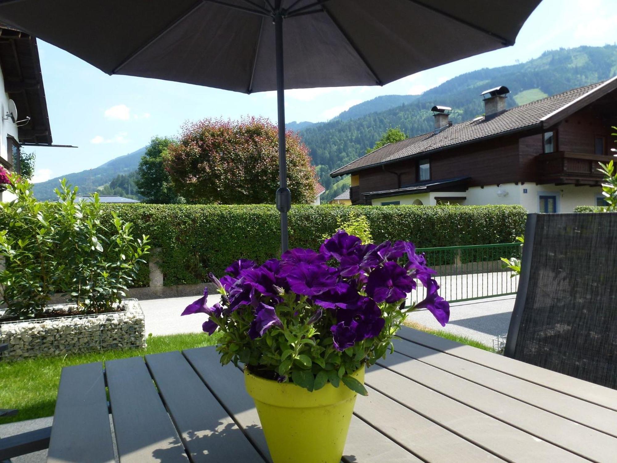 Villa Detached Chalet Close To The Ski Area à Fusch an der Glocknerstraße Extérieur photo
